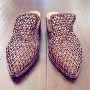 Chinese Laundry Mule